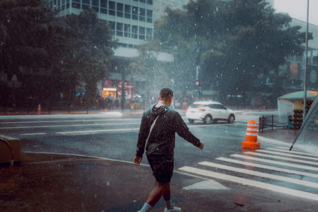 Freezing Rain Warning,
Why Freezing Rain is Hazardous
Regional Considerations for Freezing Rain Warnings,
Safety Tips for Freezing Rain Warnings